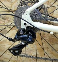 ROYAL BIKE SHOP Vélo De GRAVEL EXS Shimano Sora Disc Mono 9V Beige T46 9 ROYAL BIKE SHOP Vélo De GRAVEL EXS Shimano Sora Disc Mono 9V Beige T46 -accessoires de vélo Ventes gravel beige transmission big