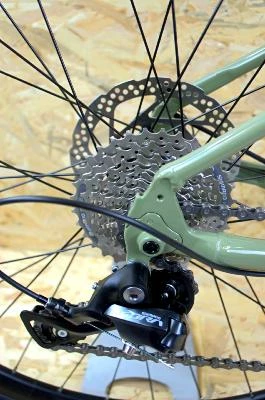 ROYAL BIKE SHOP Vélo De GRAVEL EXS Shimano Sora Disc Mono 9V Kaki T48 4 ROYAL BIKE SHOP Vélo De GRAVEL EXS Shimano Sora Disc Mono 9V Kaki T48 – Image 3